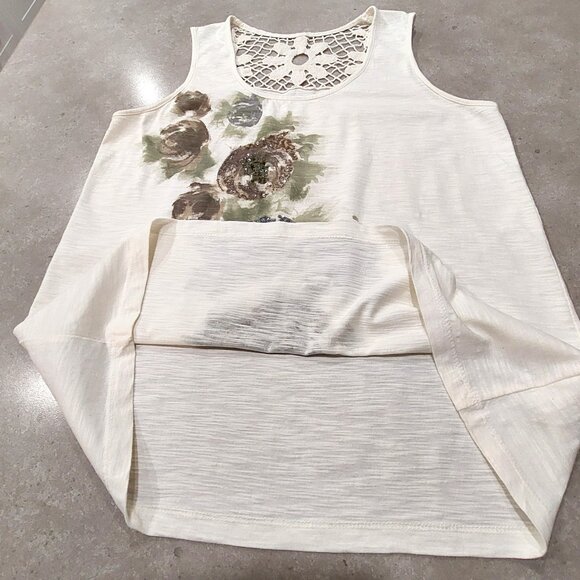 DENVER HAYES Women's Floral/Sequins Crochet Back Yoke Sleeveless Top - Sze Large - Picture 6 of 7